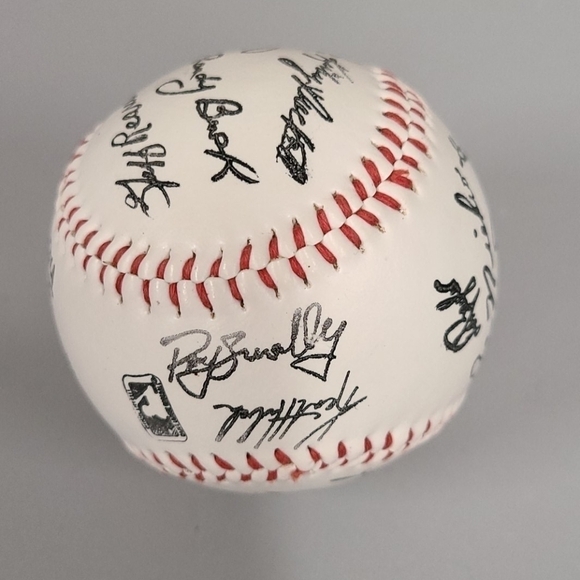 MINNESOTA Twins Signed Baseball - Picture 3 of 5